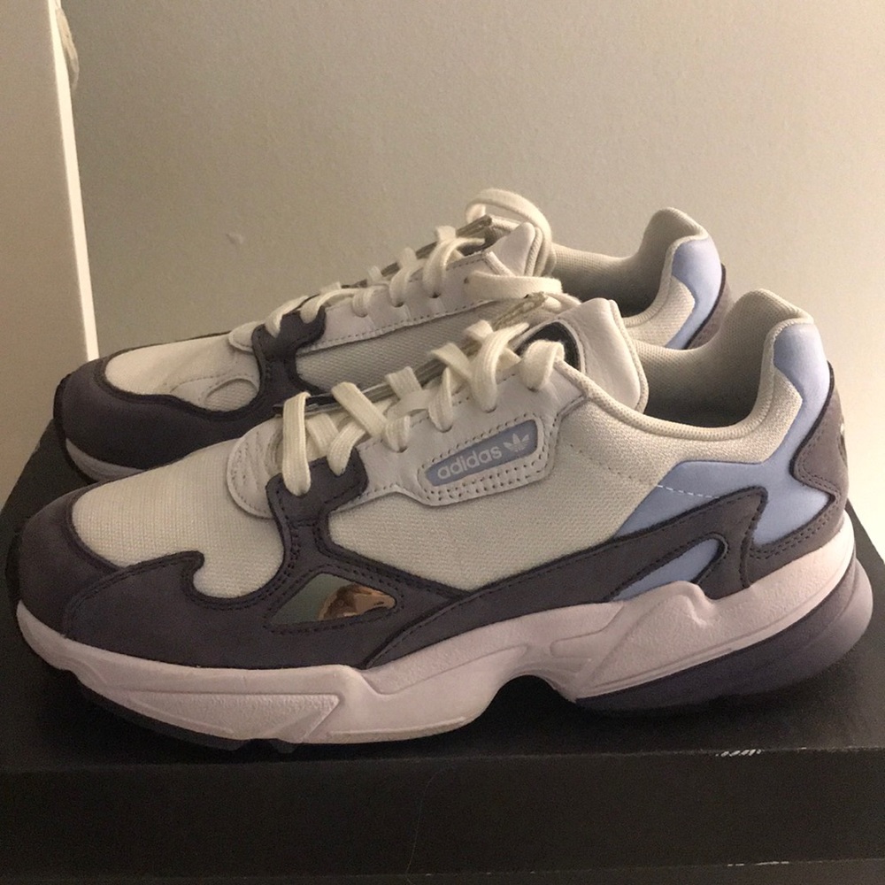 Adidas Originals x Torsion Falcons- Sneakers (8.5)